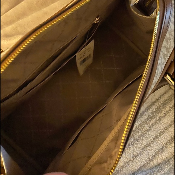 MK duffel bag. Used one time for Vegas trip. $400 obo - Picture 3 of 5